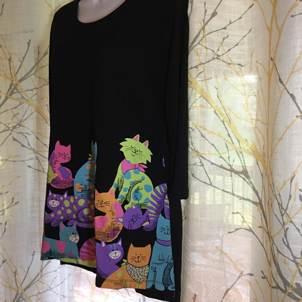Fun Colorful Cat Shirt - Picture 4 of 7